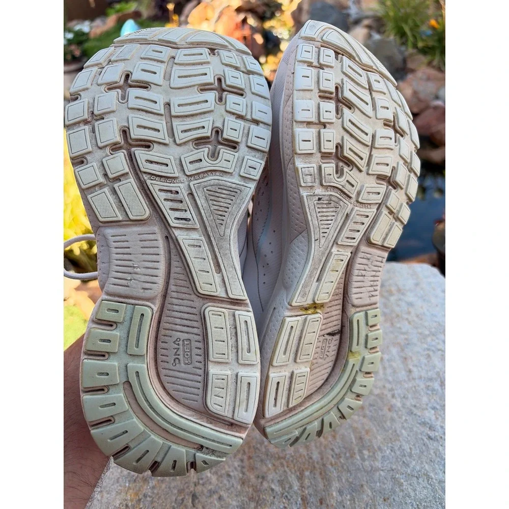 Brooks Trace 3 Womens Running Shoes Beige Sand 1204011B270 Neutral Sneakers 8.5